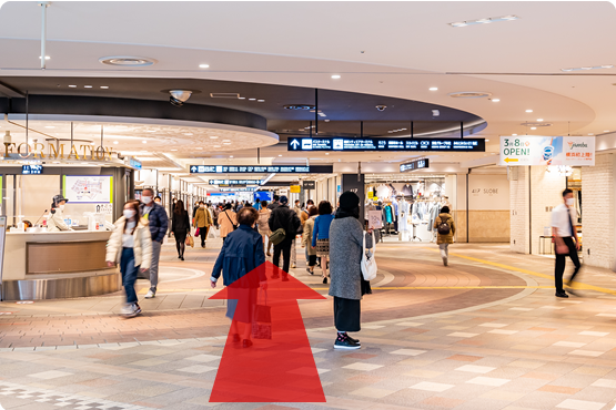 横浜東口地下街ポルタへ