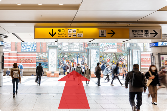 横浜東口からポルタへ